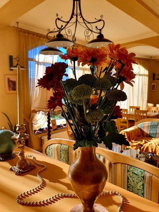 Pensiunea Casa Mircea & Restaurant Ieşelniţa Kültér fotó