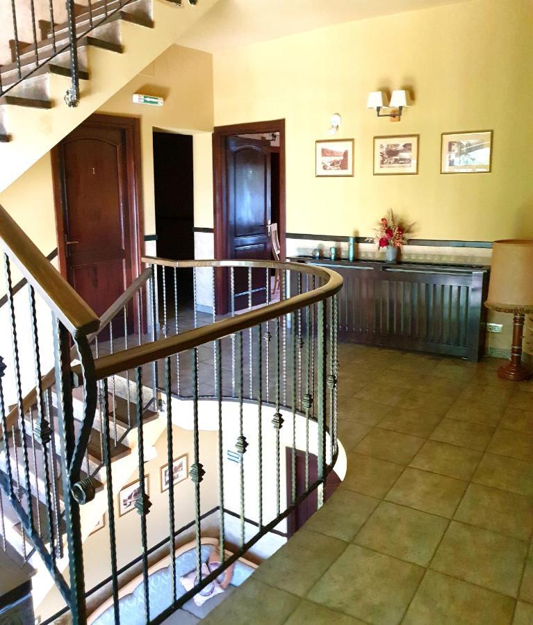 Pensiunea Casa Mircea & Restaurant Ieşelniţa Kültér fotó